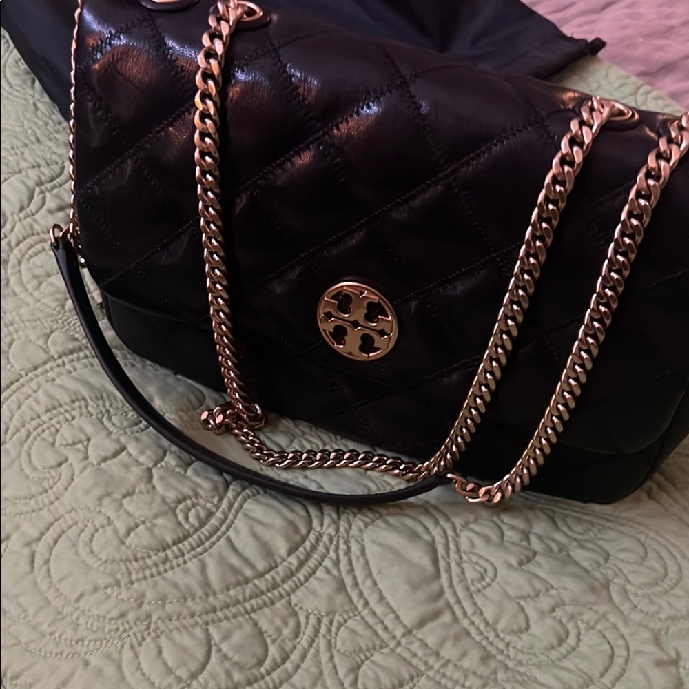 Black Willa Shoulder Bag